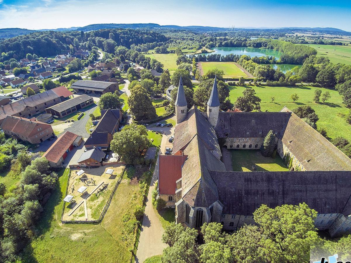 Hotel Am Kloster - Domaene Moellenbeck Рінтельн Екстер'єр фото